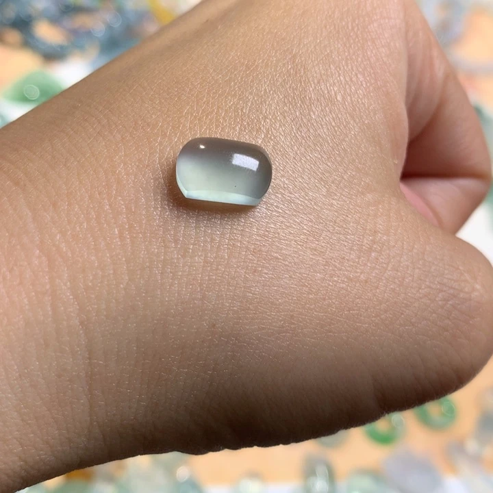 定制翡翠未镶嵌马鞍