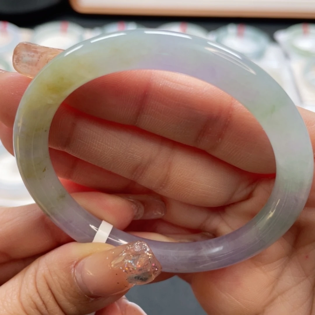 【闪购商品】翡翠手镯（贵妃镯）未镶嵌53.5三彩美人条9号