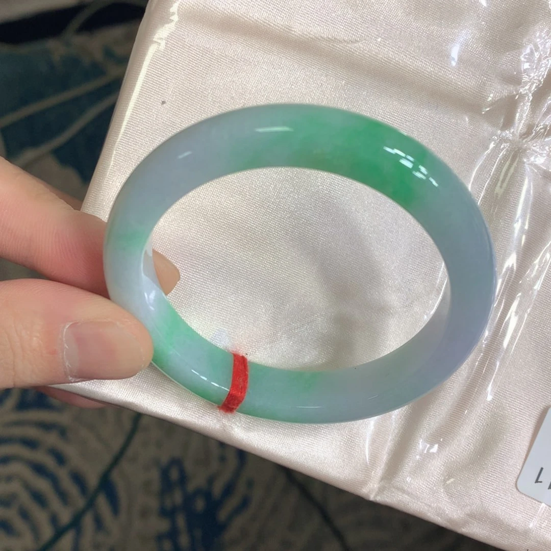 翡翠未镶嵌手镯翡翠