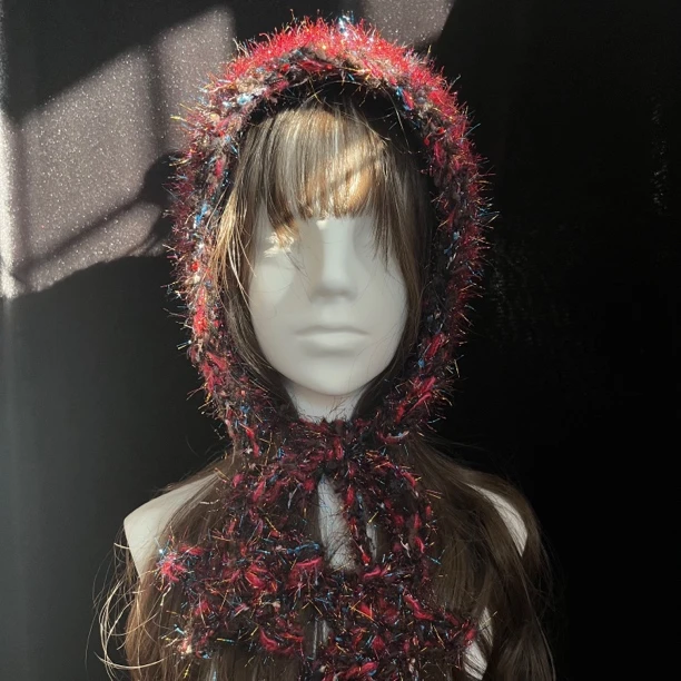 黑与红手工钩织兜帽秋冬保暖-头围不限