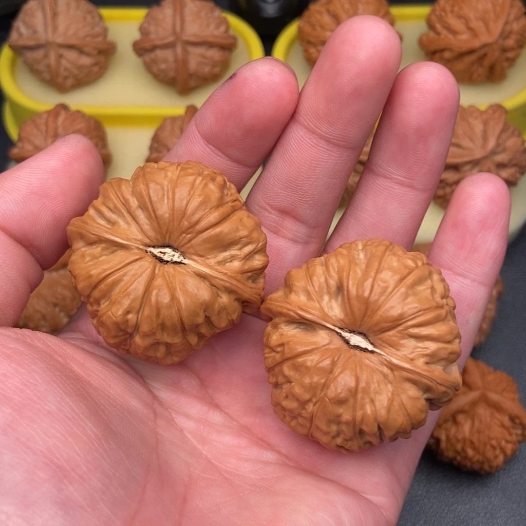 嗨***是文玩核桃把件南瓜42