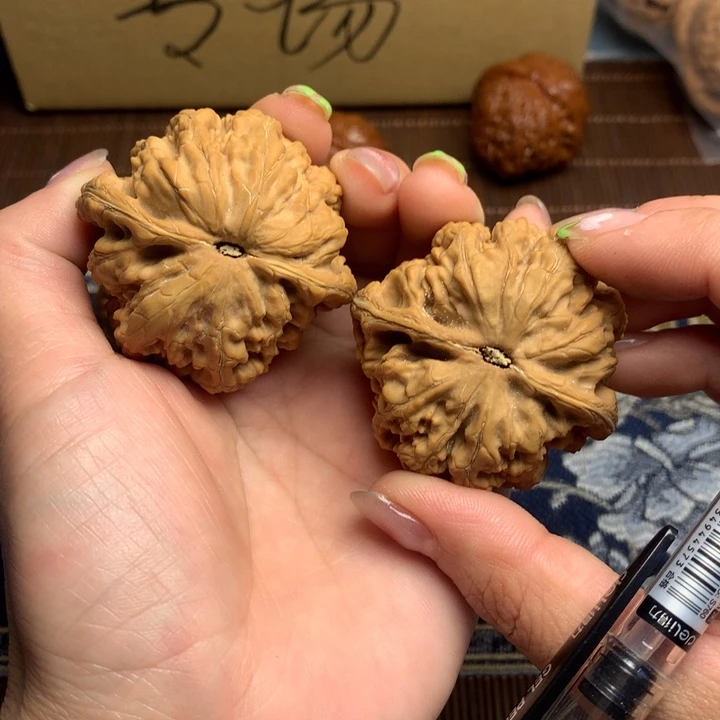 吊坠文玩核桃Y***余粗筋