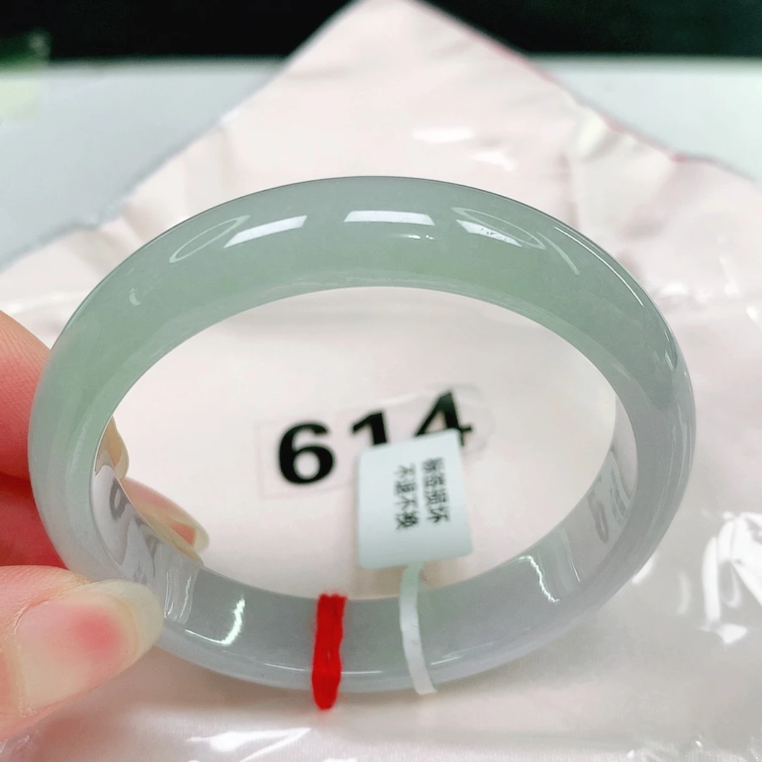 翡翠手镯未镶嵌19 号翡翠手镯