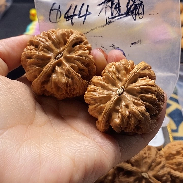 平***凡吊坠文玩核桃粗筋