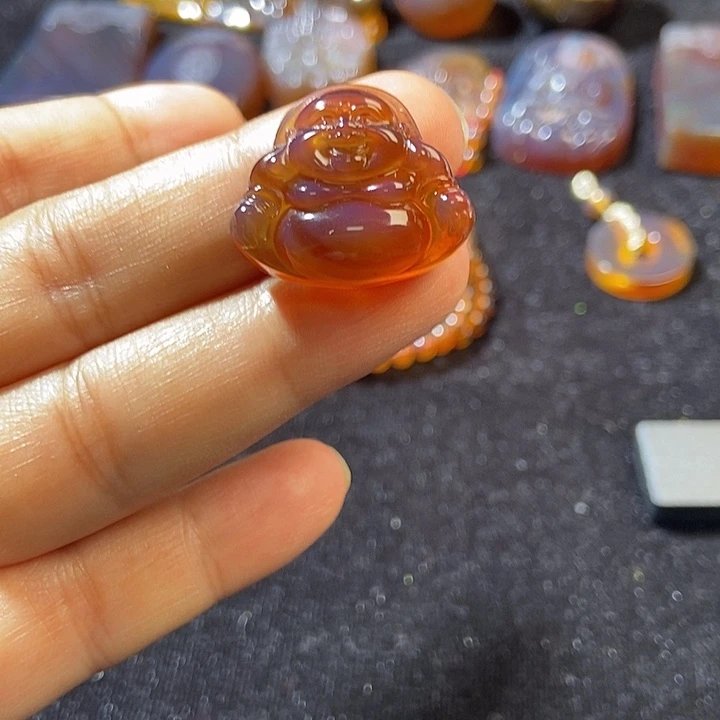 未镶嵌颈饰琥珀缅甸天然琥珀吊坠