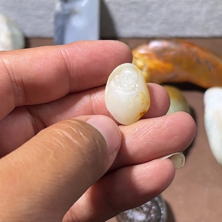 ∑***l和田玉未镶嵌挂件