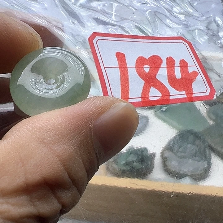 翡翠颈饰未镶嵌.****.天然缅甸翡翠吊坠