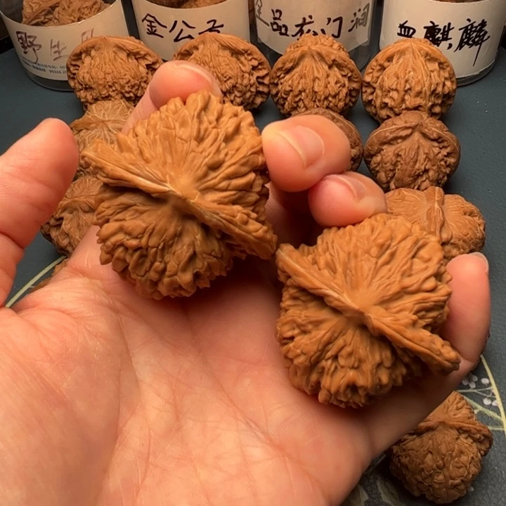 吊坠文玩核桃44全品山地楼