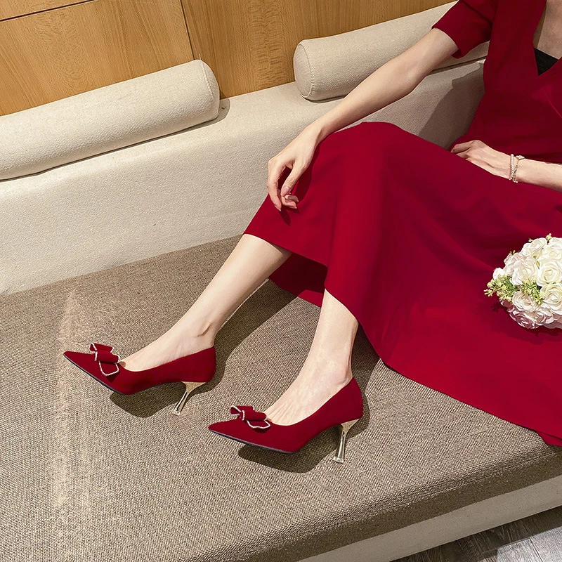 【明星同款】红色婚鞋新娘高跟鞋女蝴蝶结秀禾主婚纱大小码