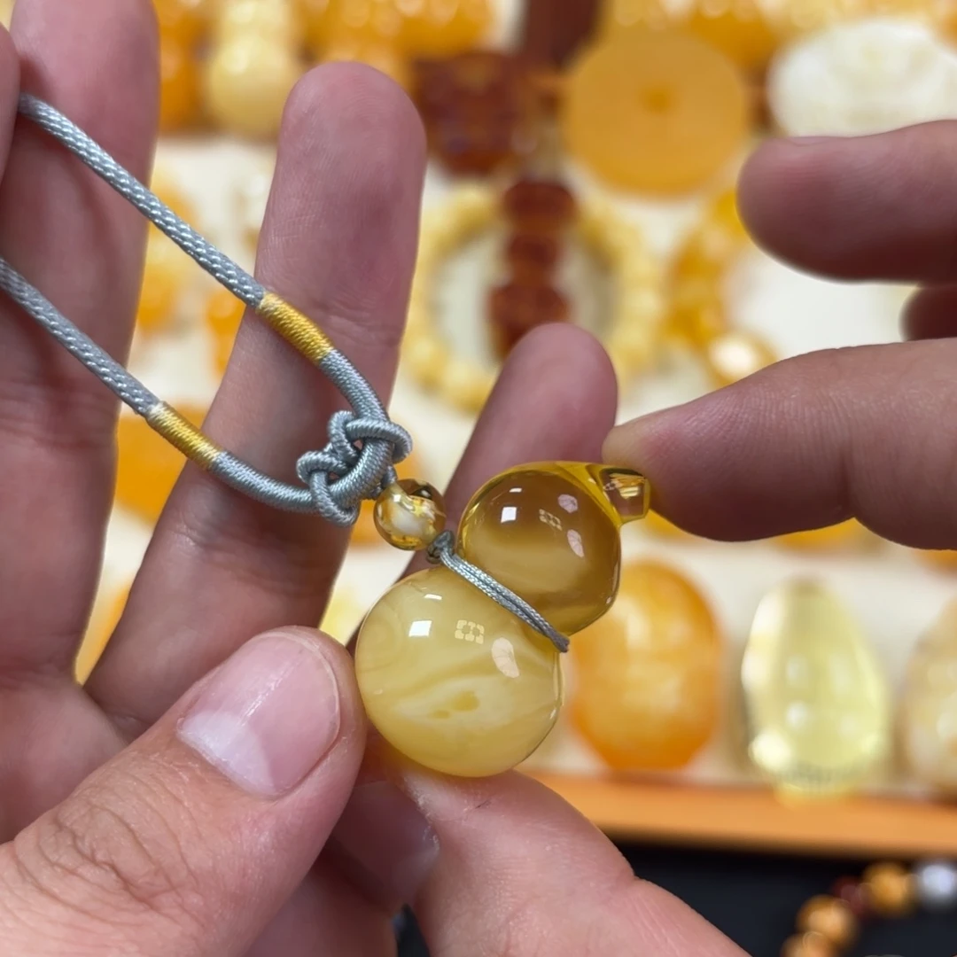 蜜蜡未镶嵌裸石葫芦