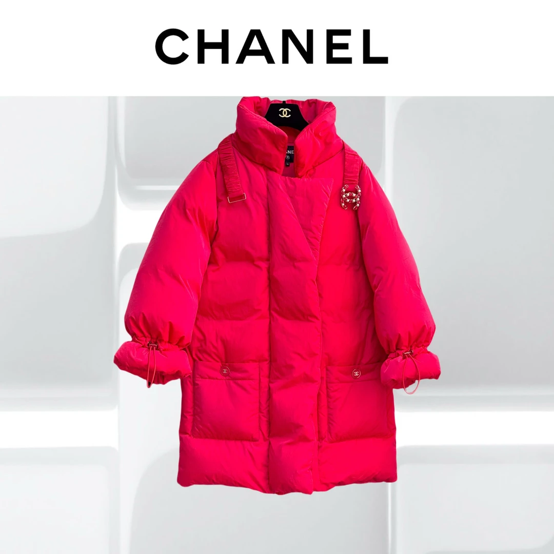 99新 Chanel/香奈儿 36码19K雪地系列玫红色翻领长款羽绒服