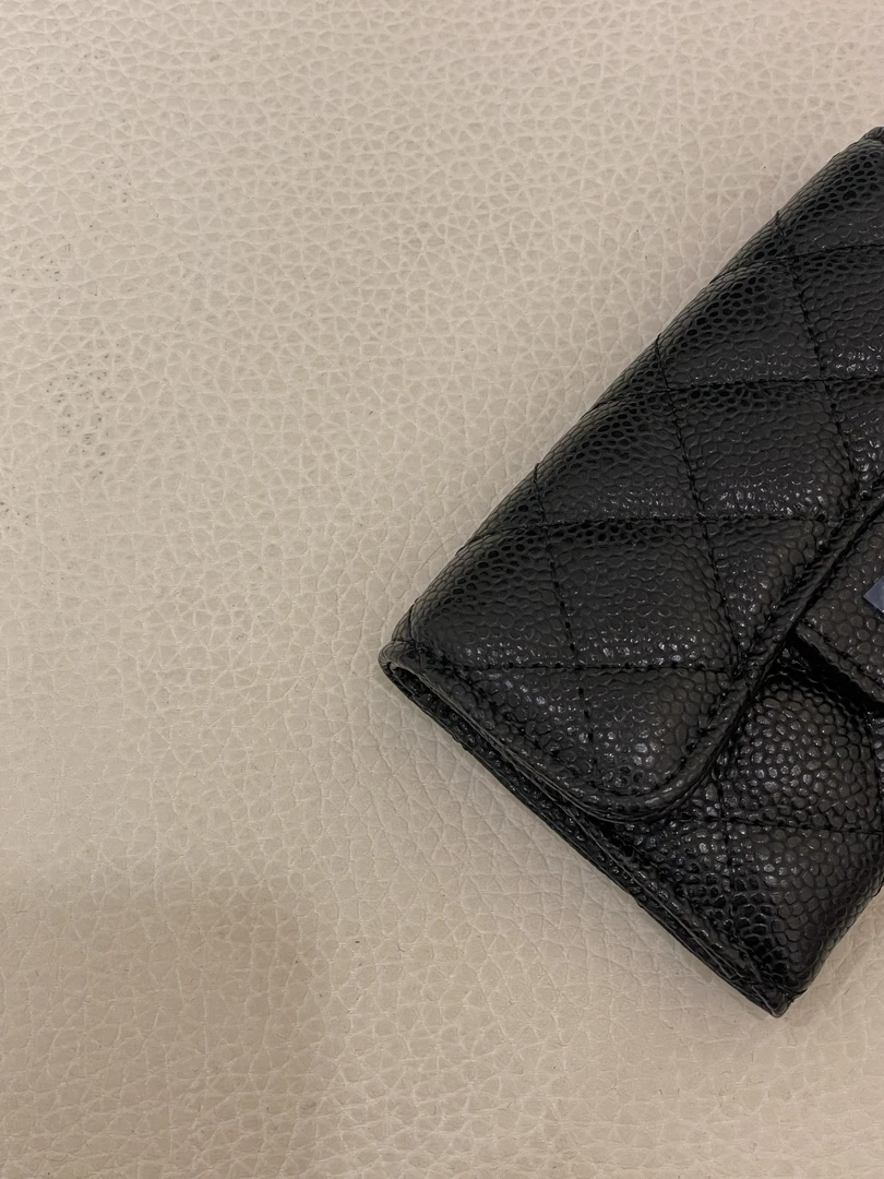 经典头层鱼子酱真皮钱包