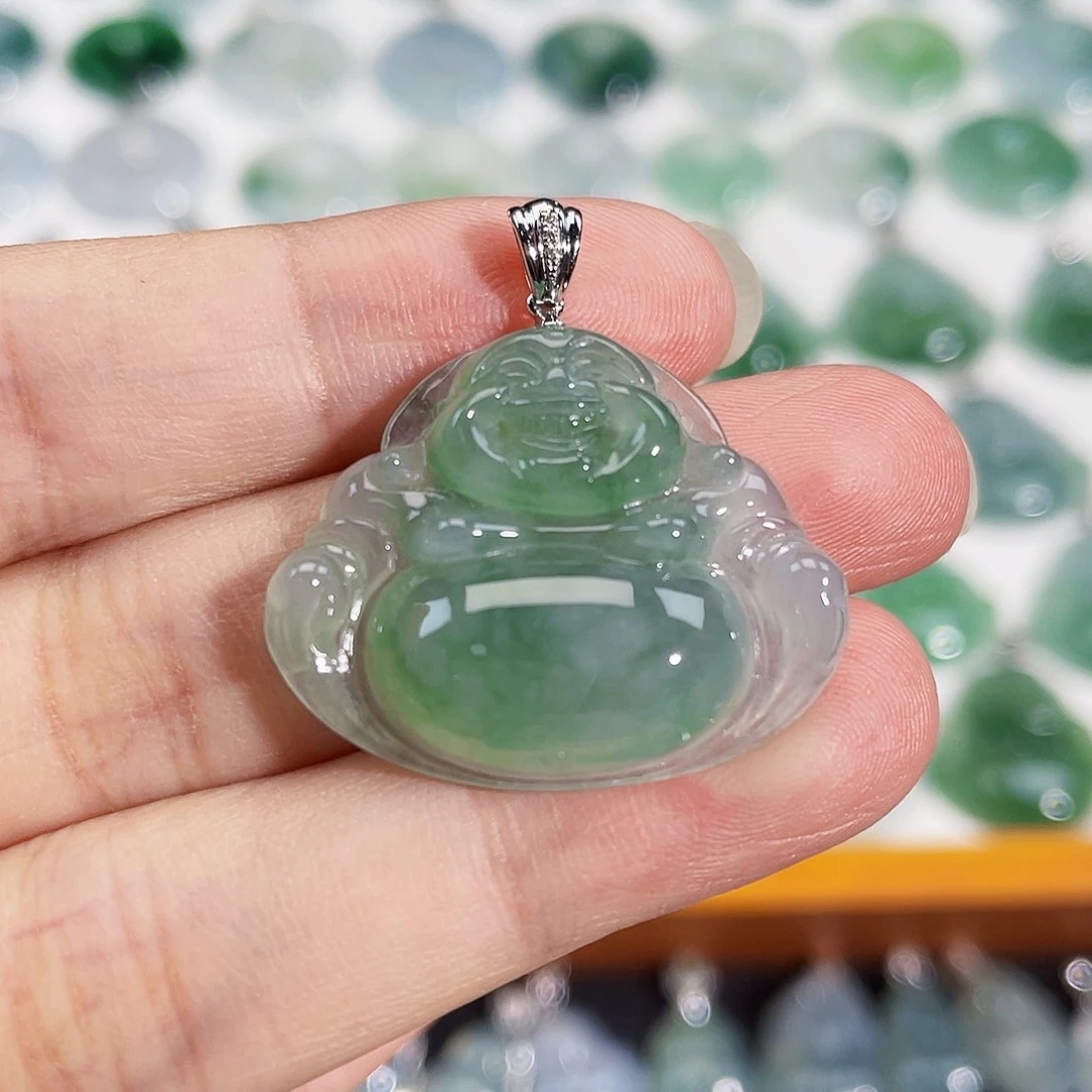 颈饰18K金镶嵌翡翠吊坠