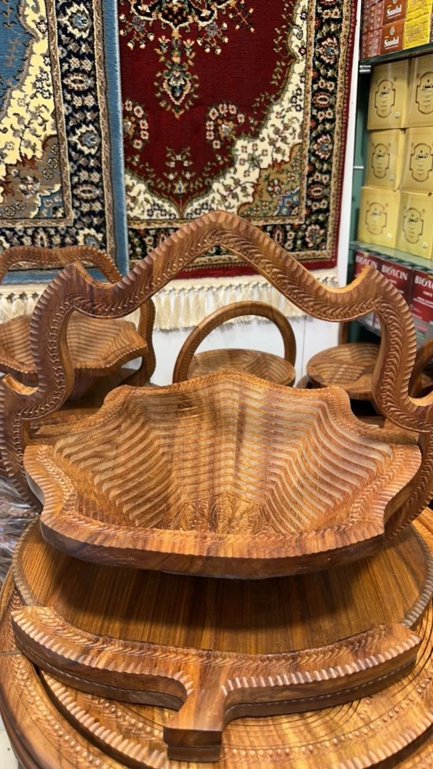 巴基斯坦纯手工木雕果盘花梨35CM干果黄檀木枫叶360度悬浮雕刻