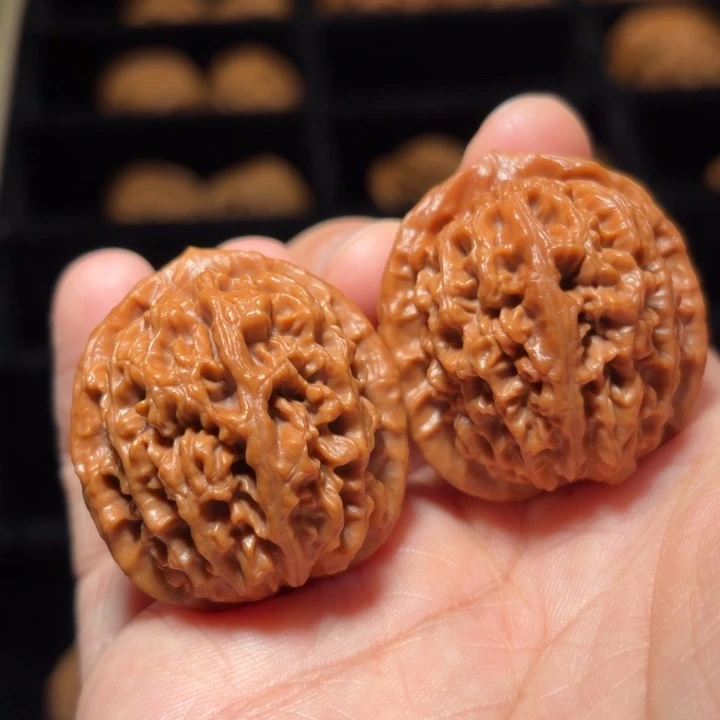 文玩核桃吊坠野核7386