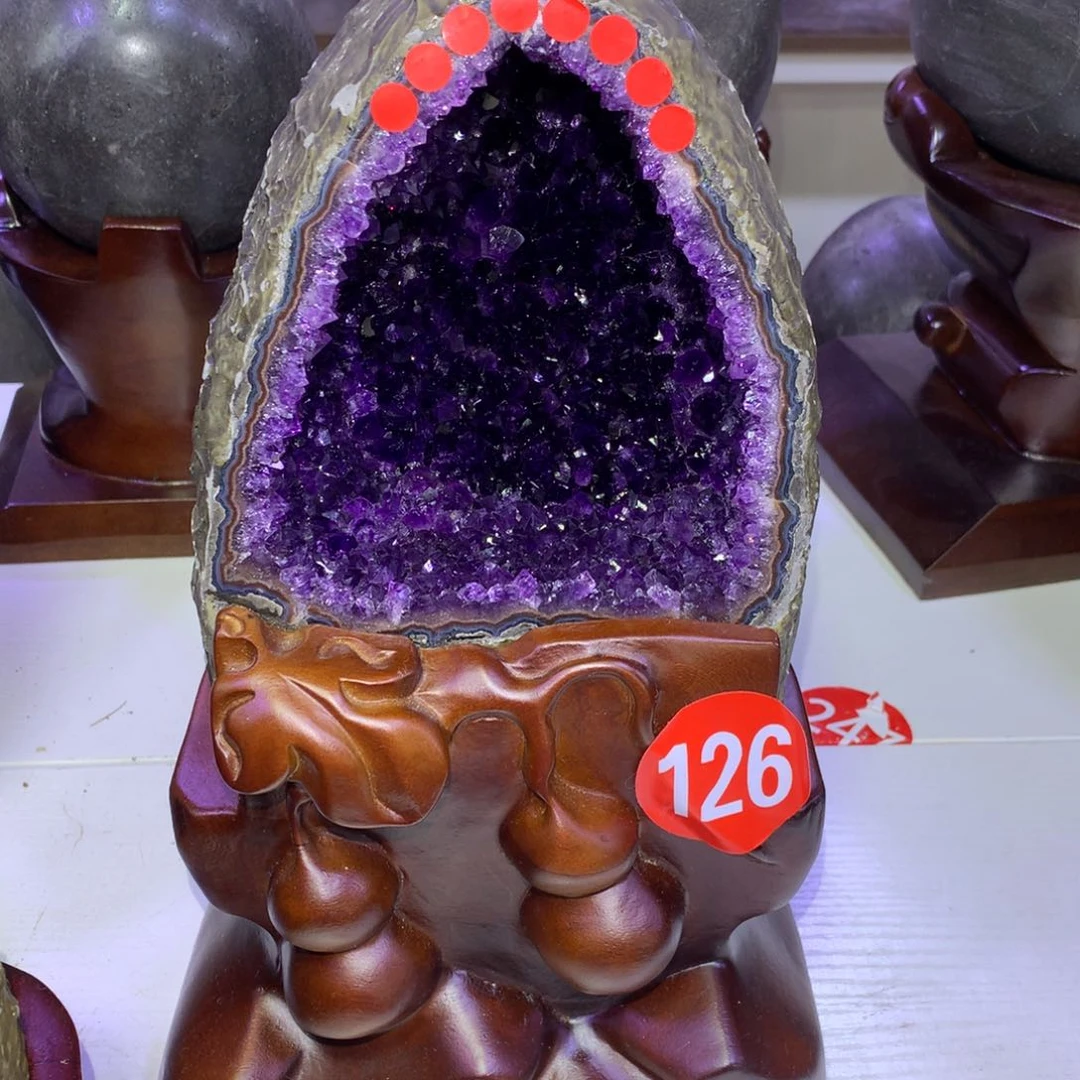 未镶嵌紫晶大型摆件（非配饰）乌拉圭晶洞