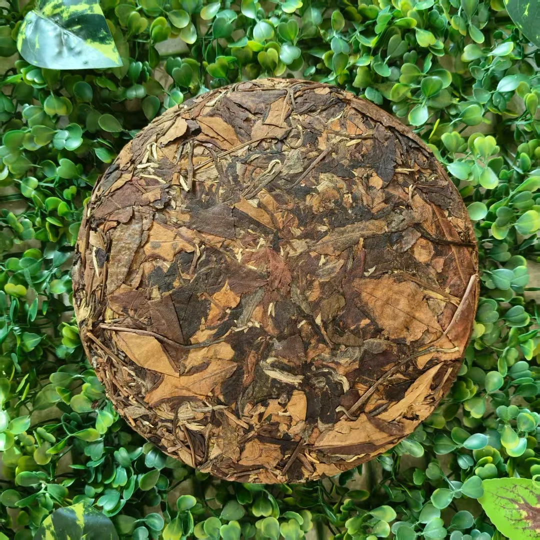 雨腾古茶  C木X人亲制只放一次“安N”易武春晓古树白茶357g/饼