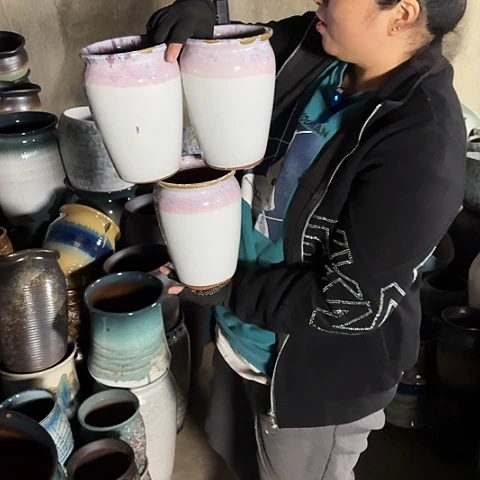 口14高20瑕疵三个盆子。