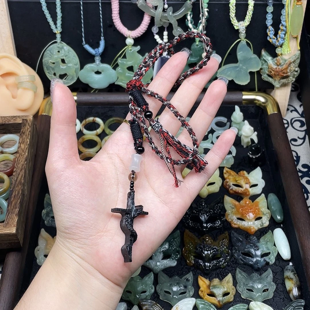 蛇纹石玉未镶嵌颈饰福利