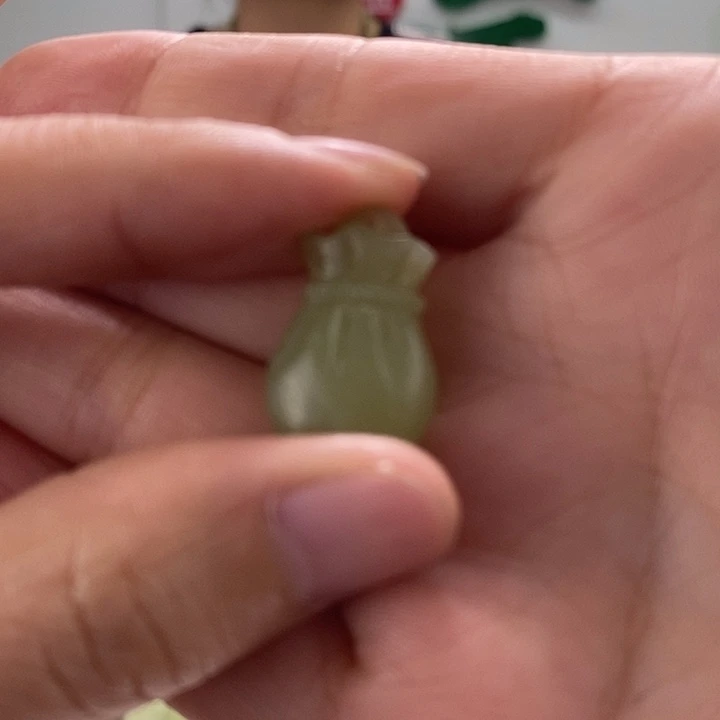 和田玉挂件未镶嵌多样性随机发一个