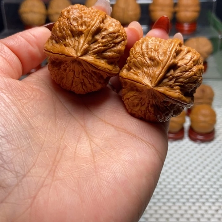 文玩核桃把件50南诏铁印三棱