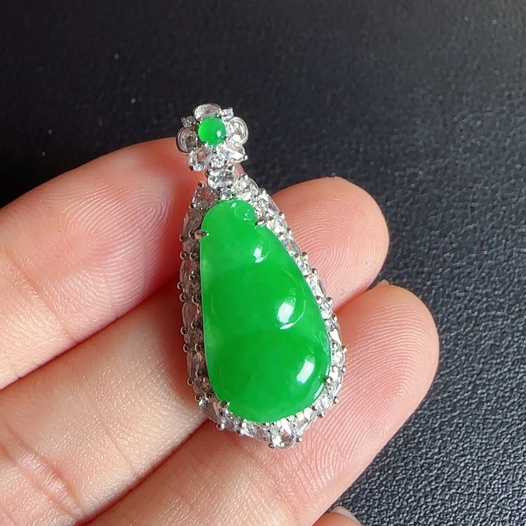 翡翠18K金镶嵌吊坠(不含链)福豆