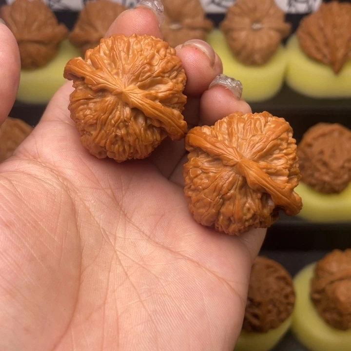 文玩核桃把件白狮子39