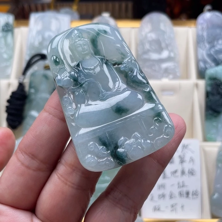 翡翠未镶嵌挂件观音