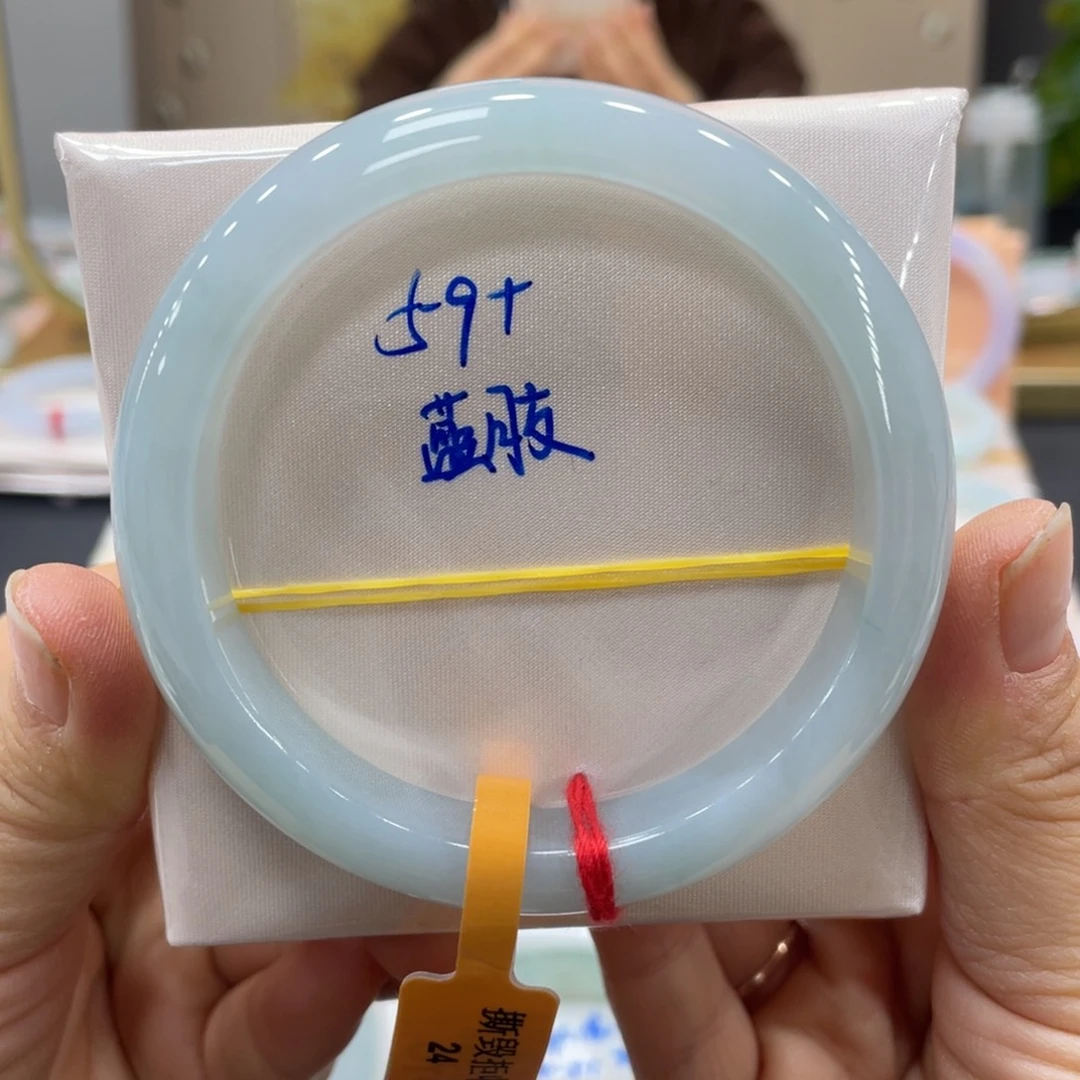 未镶嵌手镯翡翠翡翠