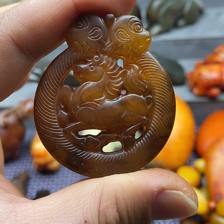 未镶嵌蛇纹石玉颈饰