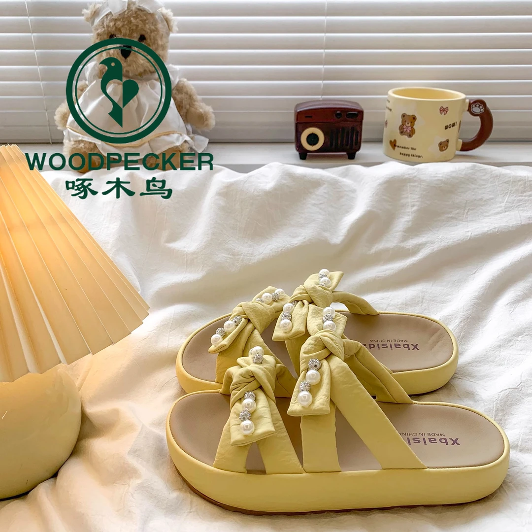 啄木鸟踩屎感厚底拖鞋女夏外穿2025新款法式珍珠蝴蝶结沙滩凉拖鞋