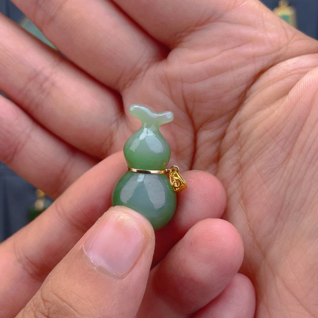 和田玉（碧玉）18K金镶嵌吊坠(不含链)s***.葫芦吊坠