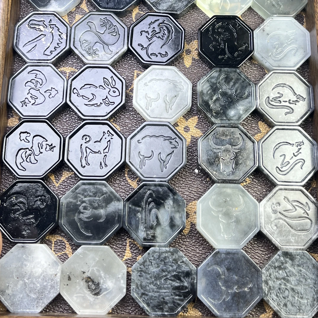 岫玉成龙历险记符咒十二生肖挂件，一个28元，偏远地区不包邮