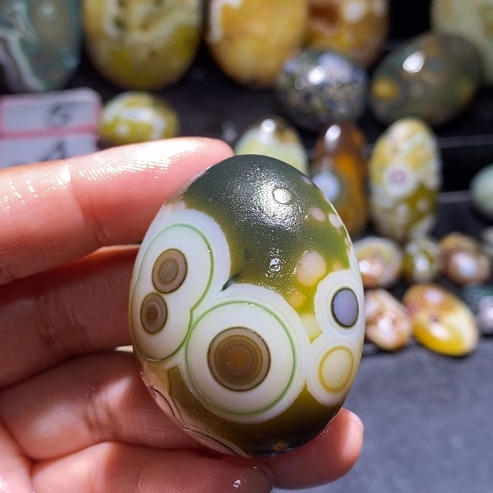 玛瑙/玉髓未镶嵌珠宝半成品61