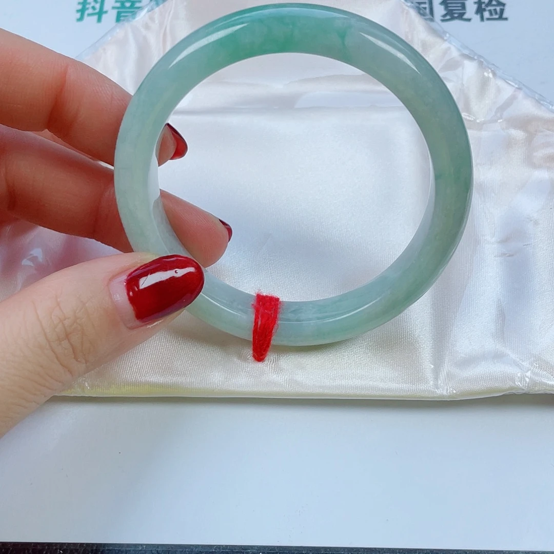 翡翠未镶嵌手镯圈口58宽12厚8.6