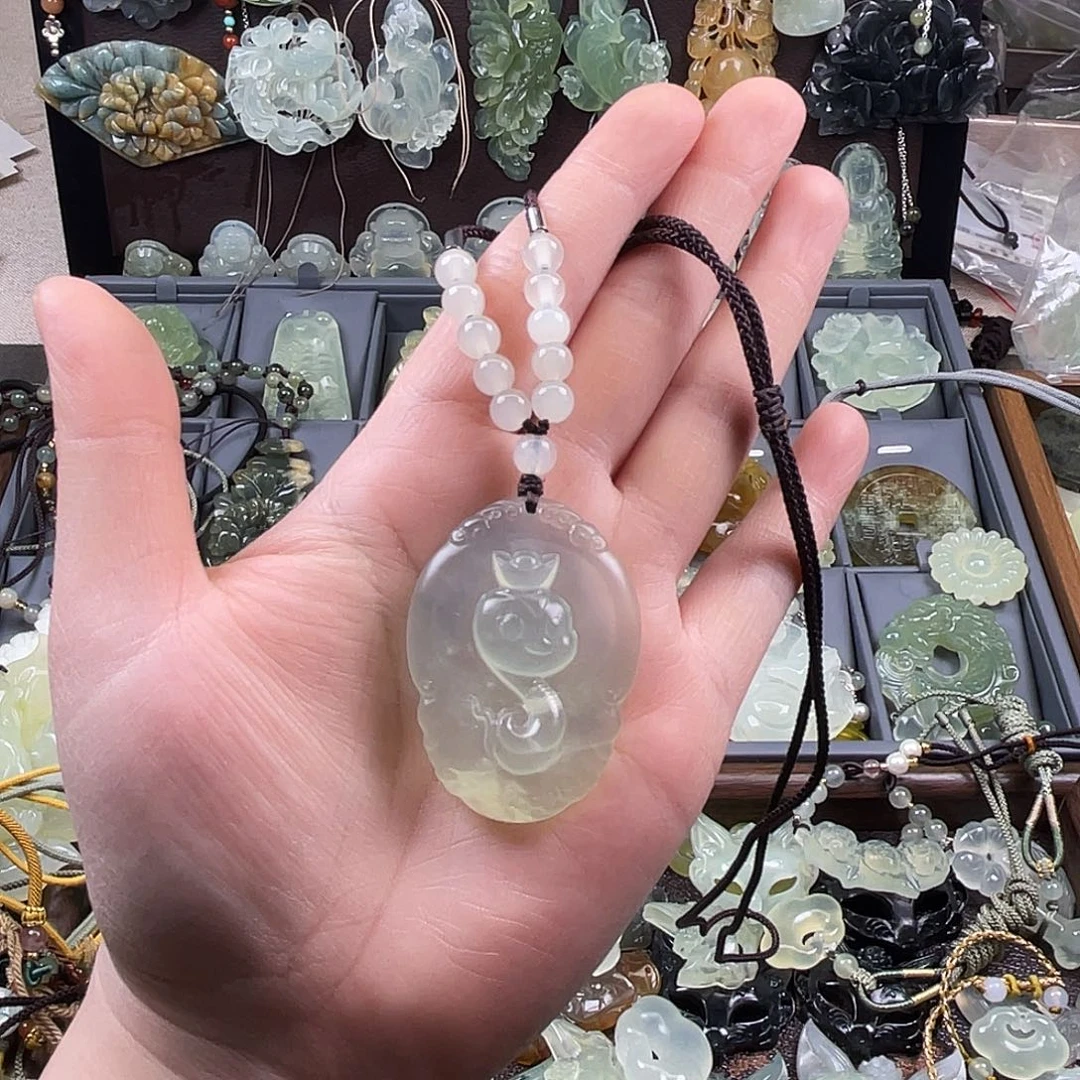 岫玉未镶嵌吊坠(赠链)