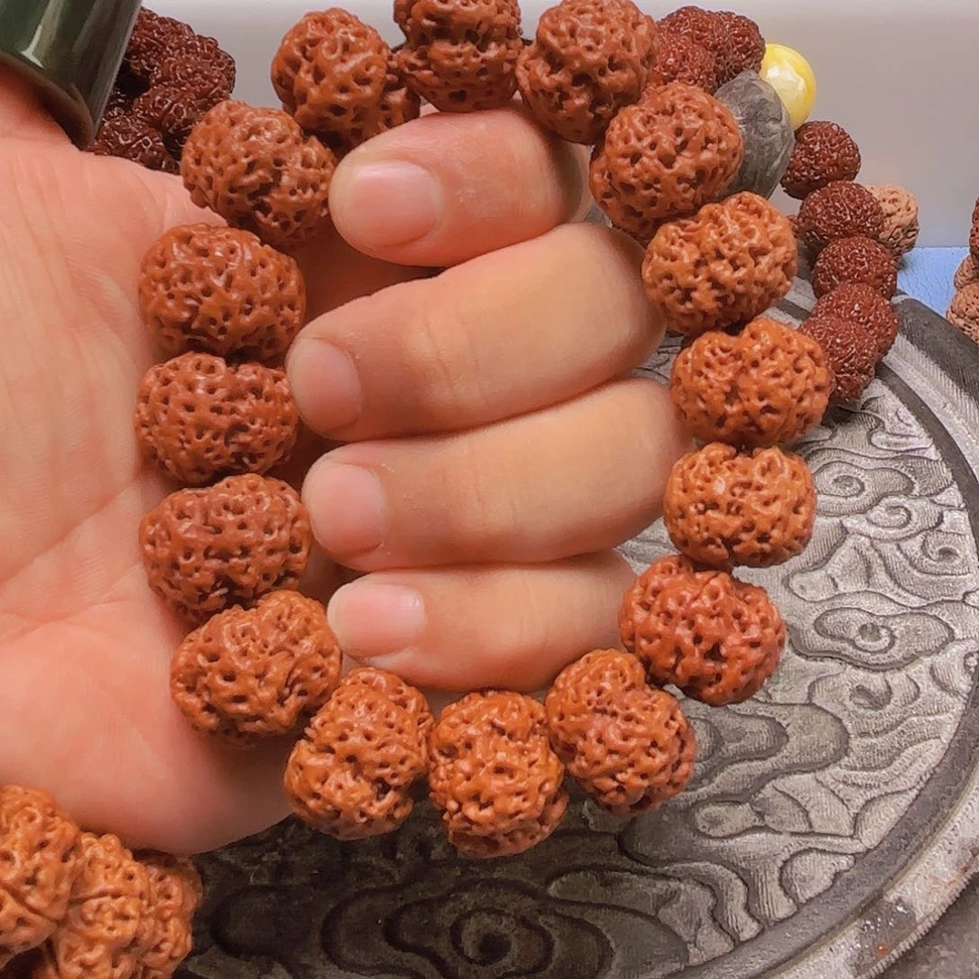 手串金刚菩提V638/23mm 陨蜂王石