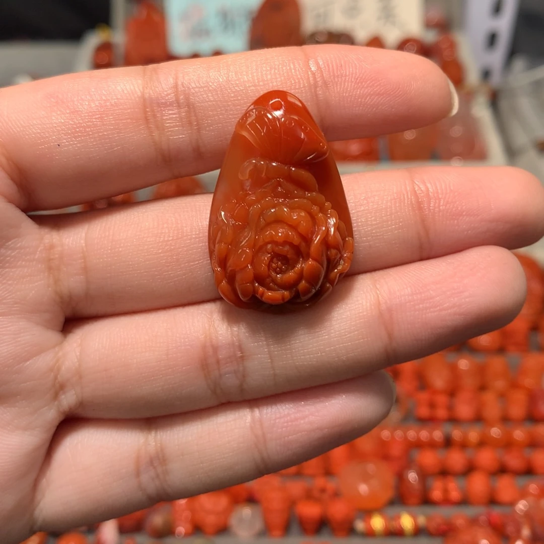 【闪购商品】未镶嵌蝶恋花吊坠南红玛瑙