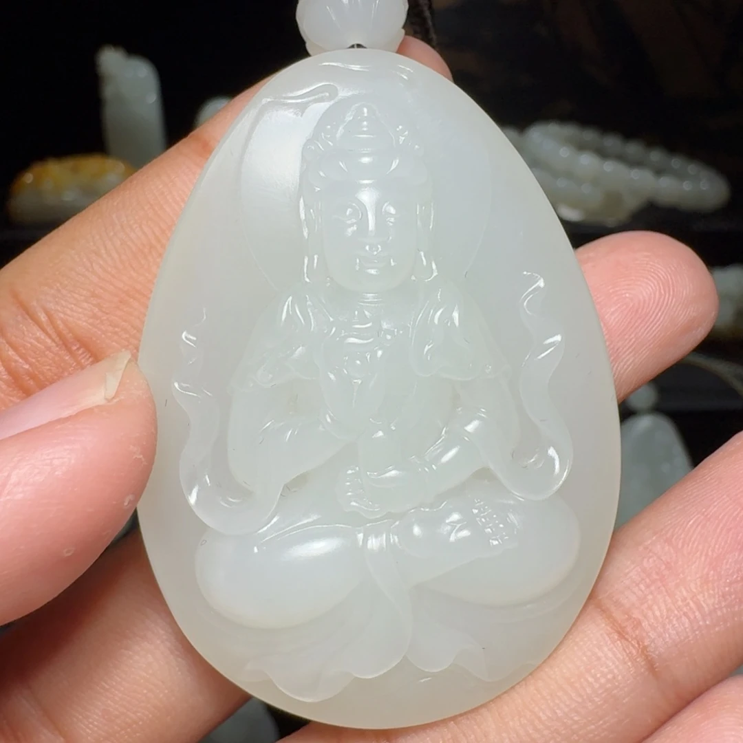 真***敌和田玉未镶嵌颈饰