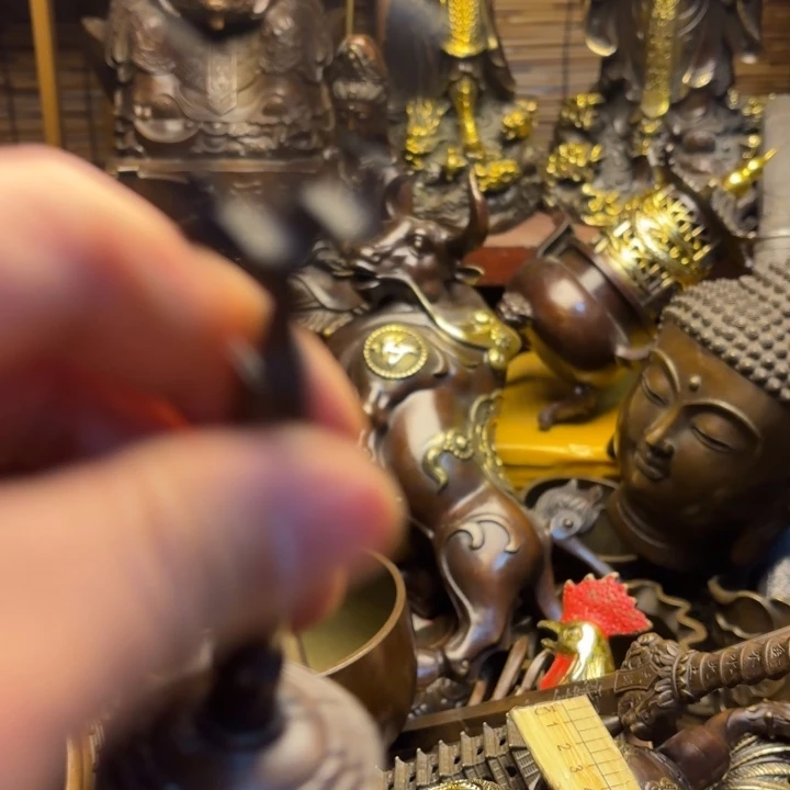 铜器摆件    点击下单