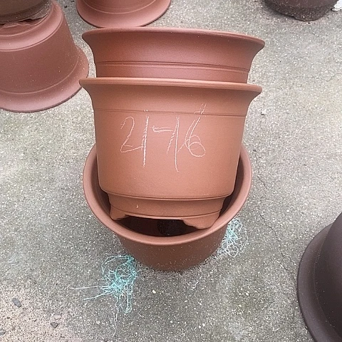 中国宜兴紫砂花盆，