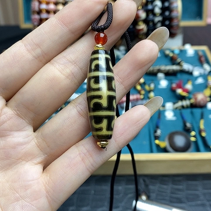 玛瑙/玉髓颈饰合金