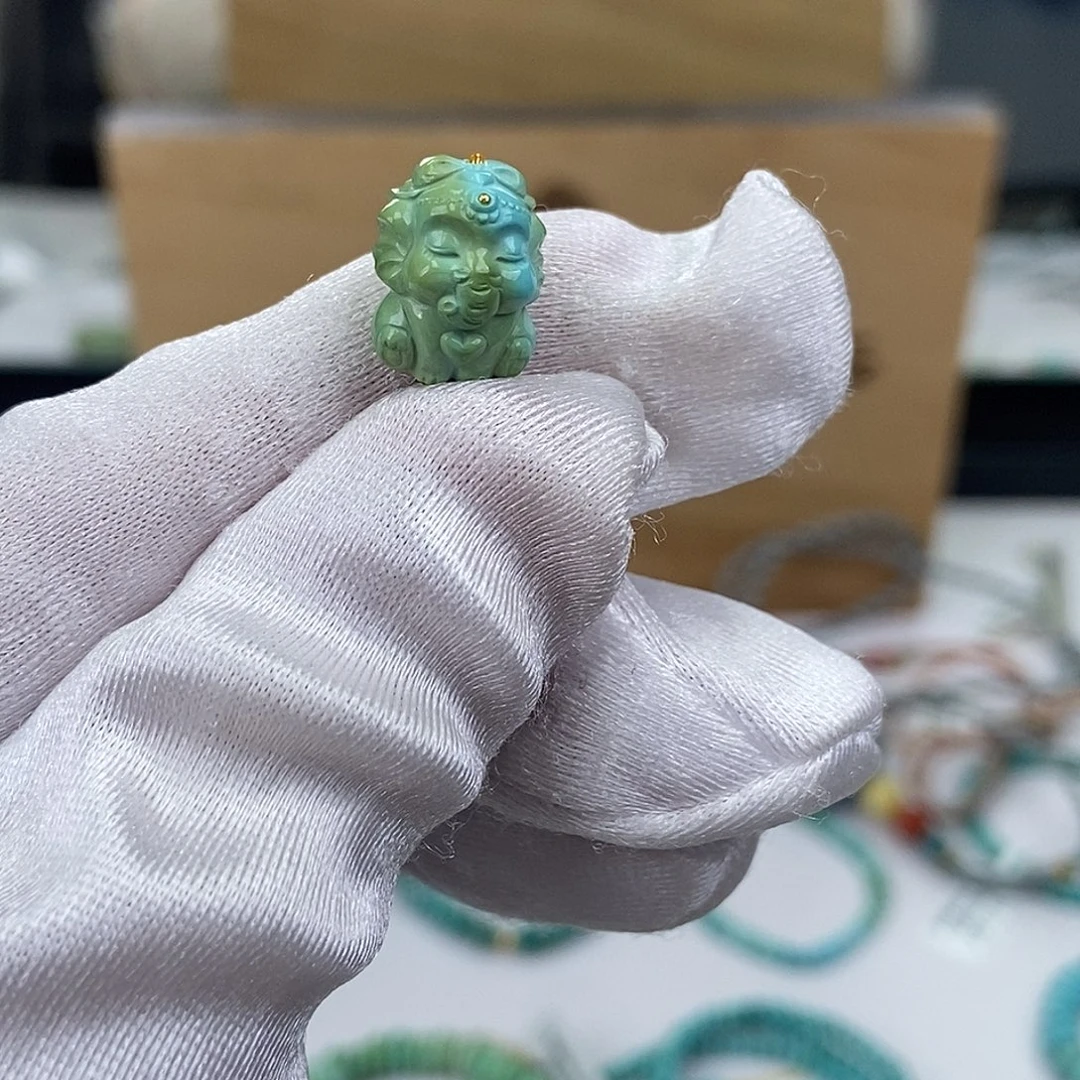 绿松石未镶嵌珠宝奇石