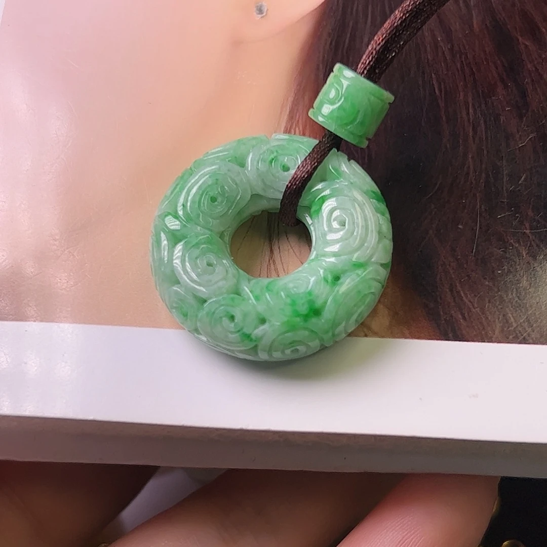 翡翠未镶嵌颈饰玉环扣