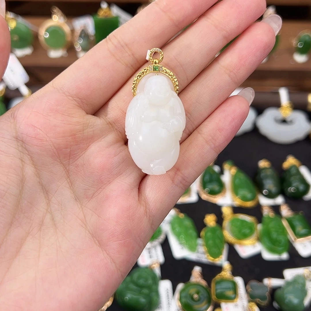 和田玉18K金镶嵌吊坠(不含链)白玉逍遥佛34*20