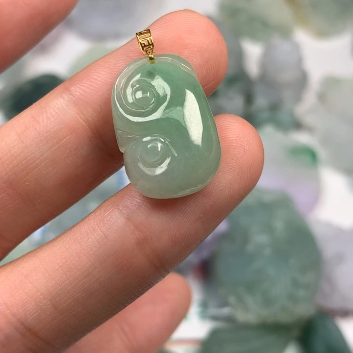 翡翠未镶嵌颈饰翡翠