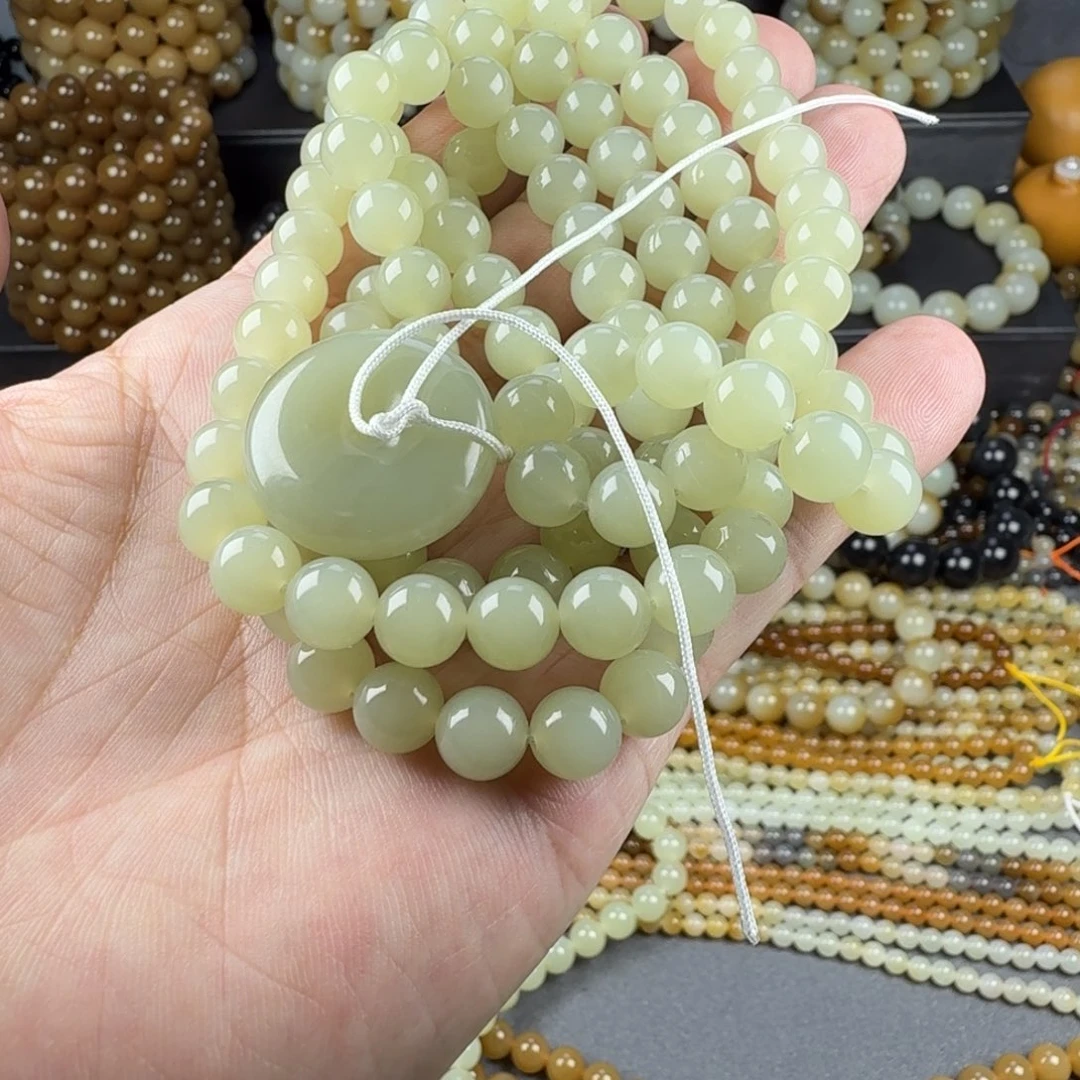 银***店未镶嵌手链和田玉