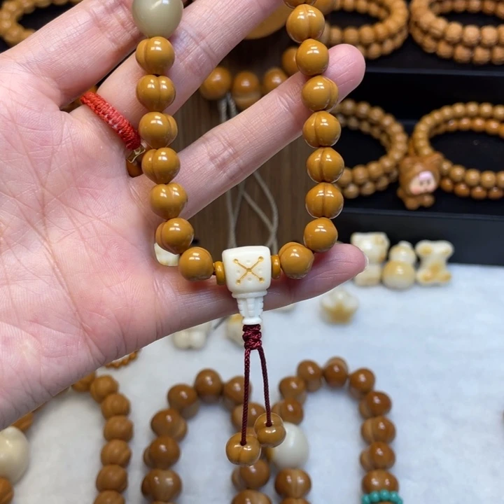 皓***空核桃手串/手链小屁桃