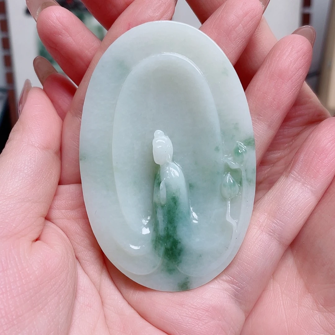 ：***点透闪石-蛇纹石玉未镶嵌颈饰