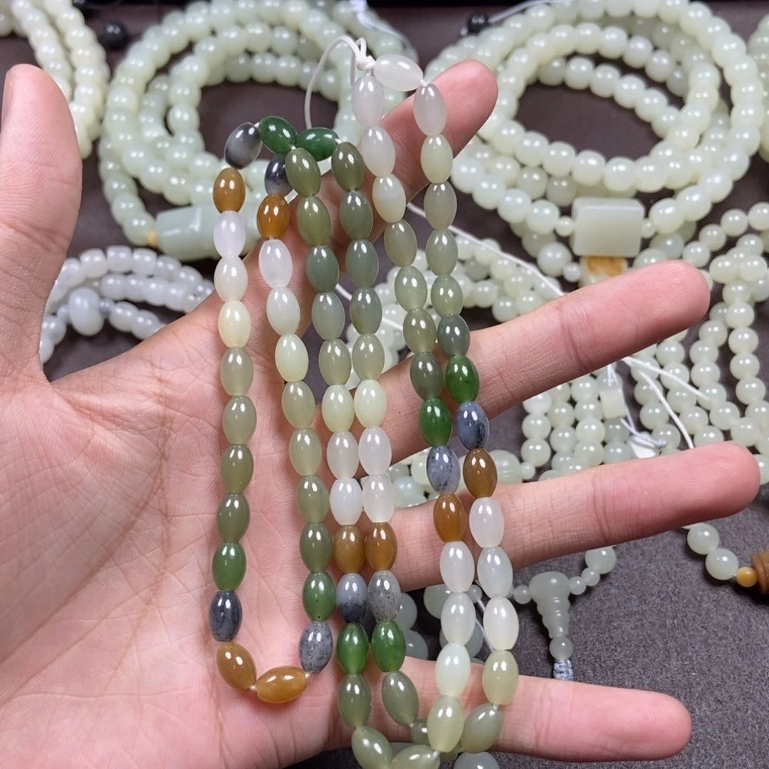 和田玉未镶嵌把件